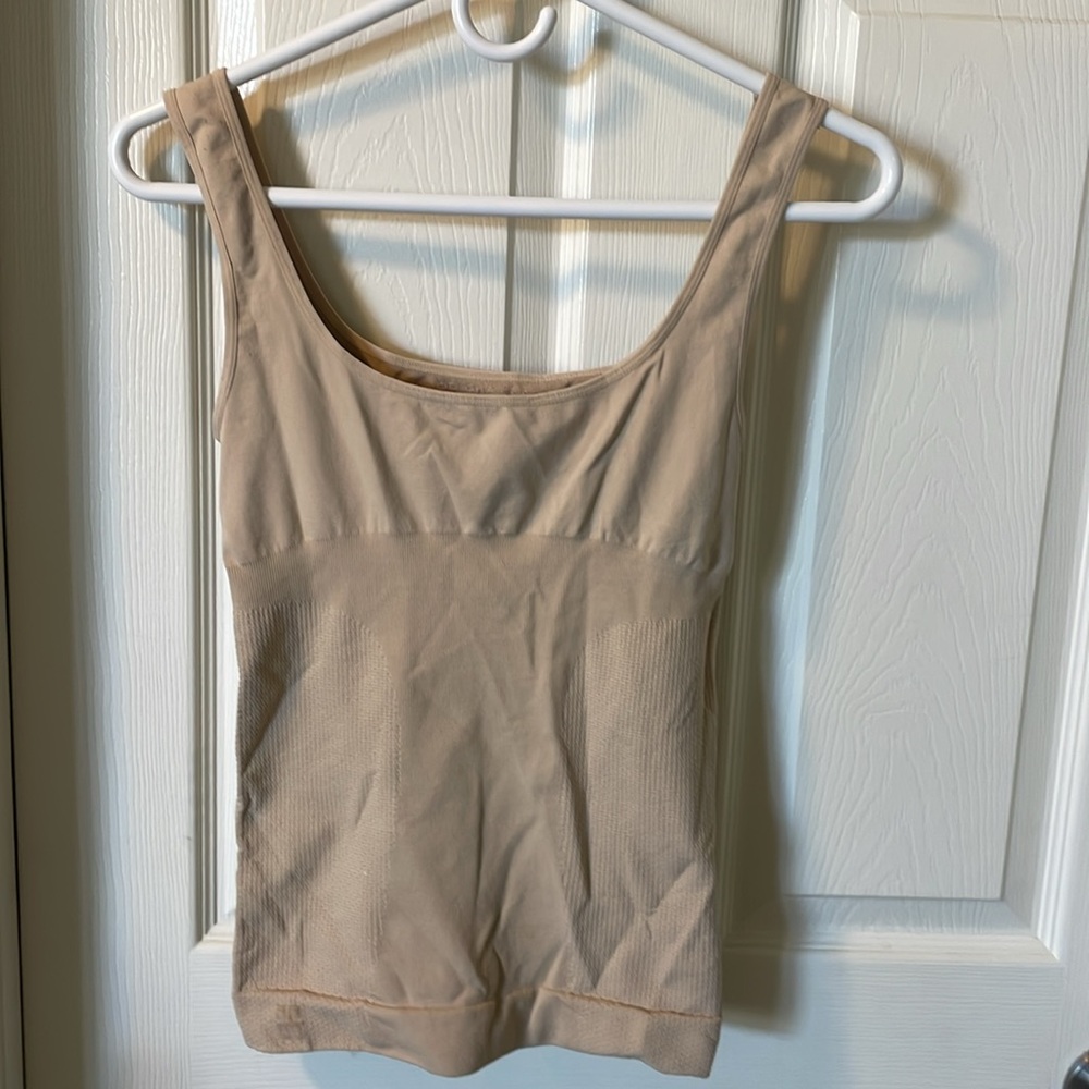 Cass and Co. Women's Nude Shapewear Tank, size Large. - Picture 2 of 7
